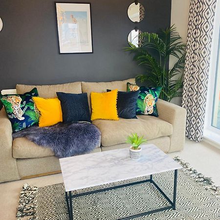 Luxury 2 Bedroom Waterfront Apartment With Balcony Newport  Extérieur photo