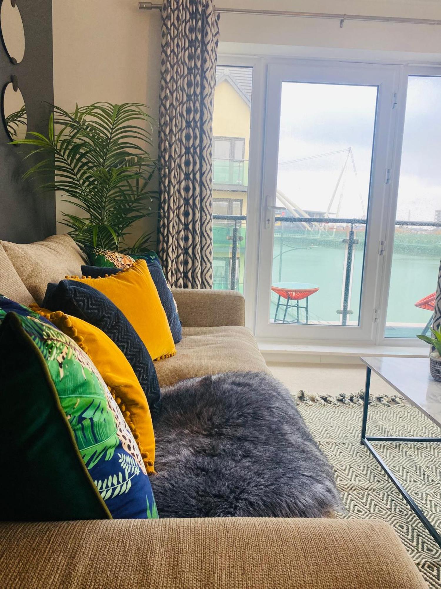 Luxury 2 Bedroom Waterfront Apartment With Balcony Newport  Extérieur photo